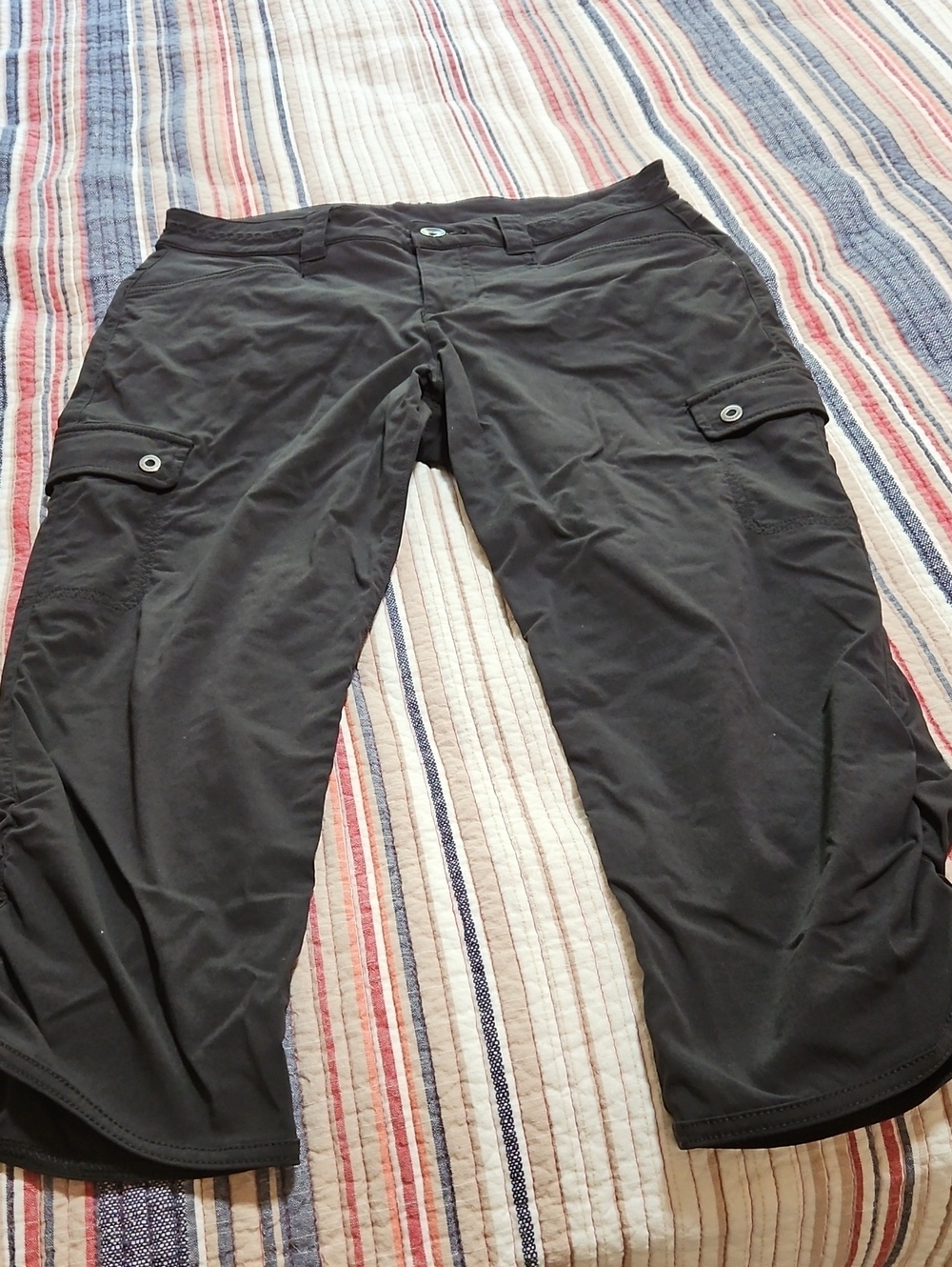 Eddie Bauer Black Womens Cargo Capris